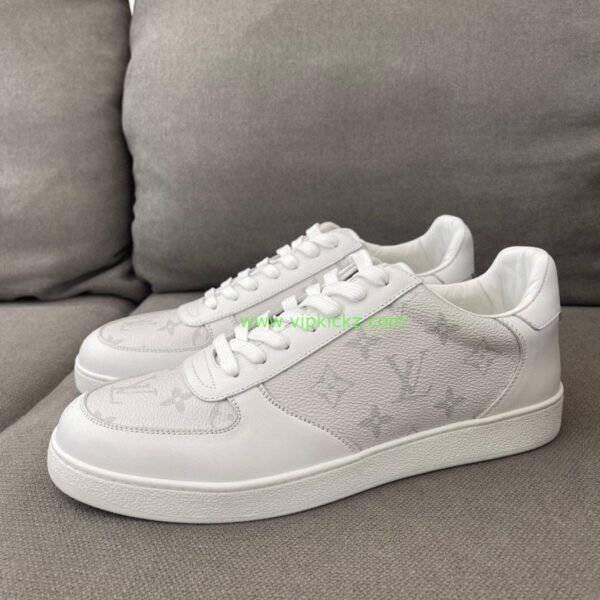 Louis Vuitton Sneaker – LSVT1026