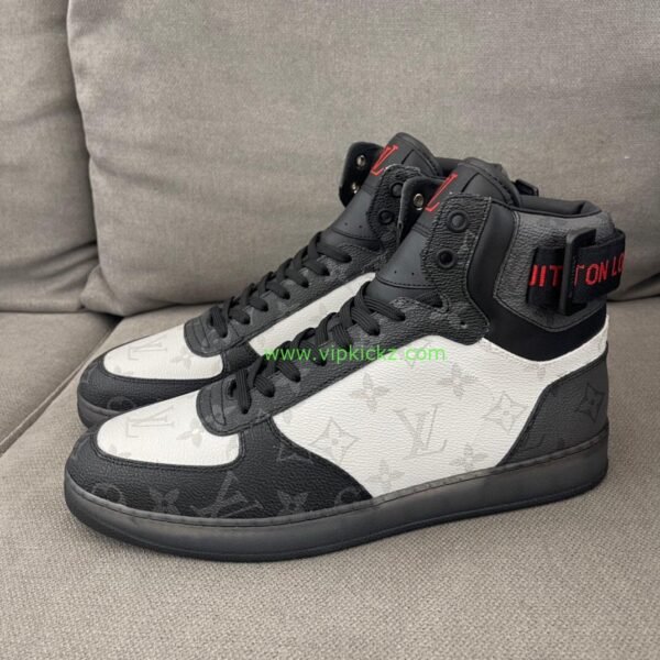 Louis Vuitton Sneaker – LSVT1030