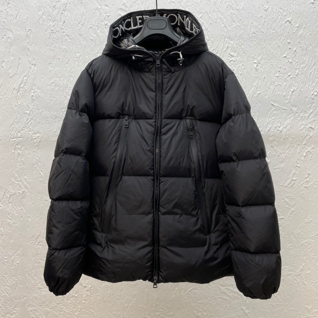 cjkt1038-1-1.jpg Moncler Jacket – CJKT1038 – Bild 1