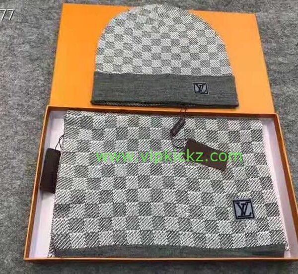Louis Vuitton Scarf & Hat Set – SCHA1002