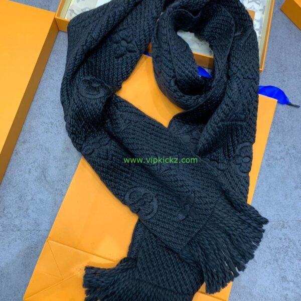Louis Vuitton Scarf – SCHA1005