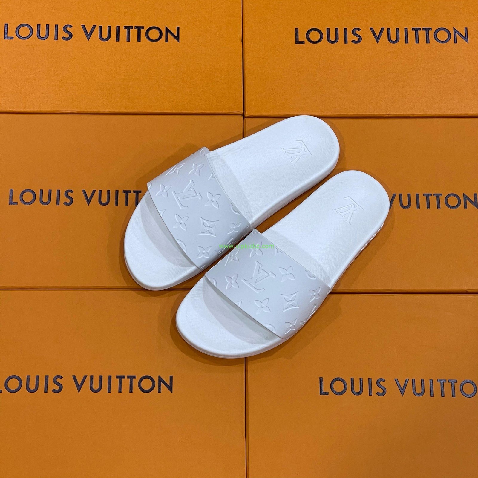 slpr1032-1-scaled-2.jpeg Louis Vuitton Slipper – SLPR1036 – Bild 1