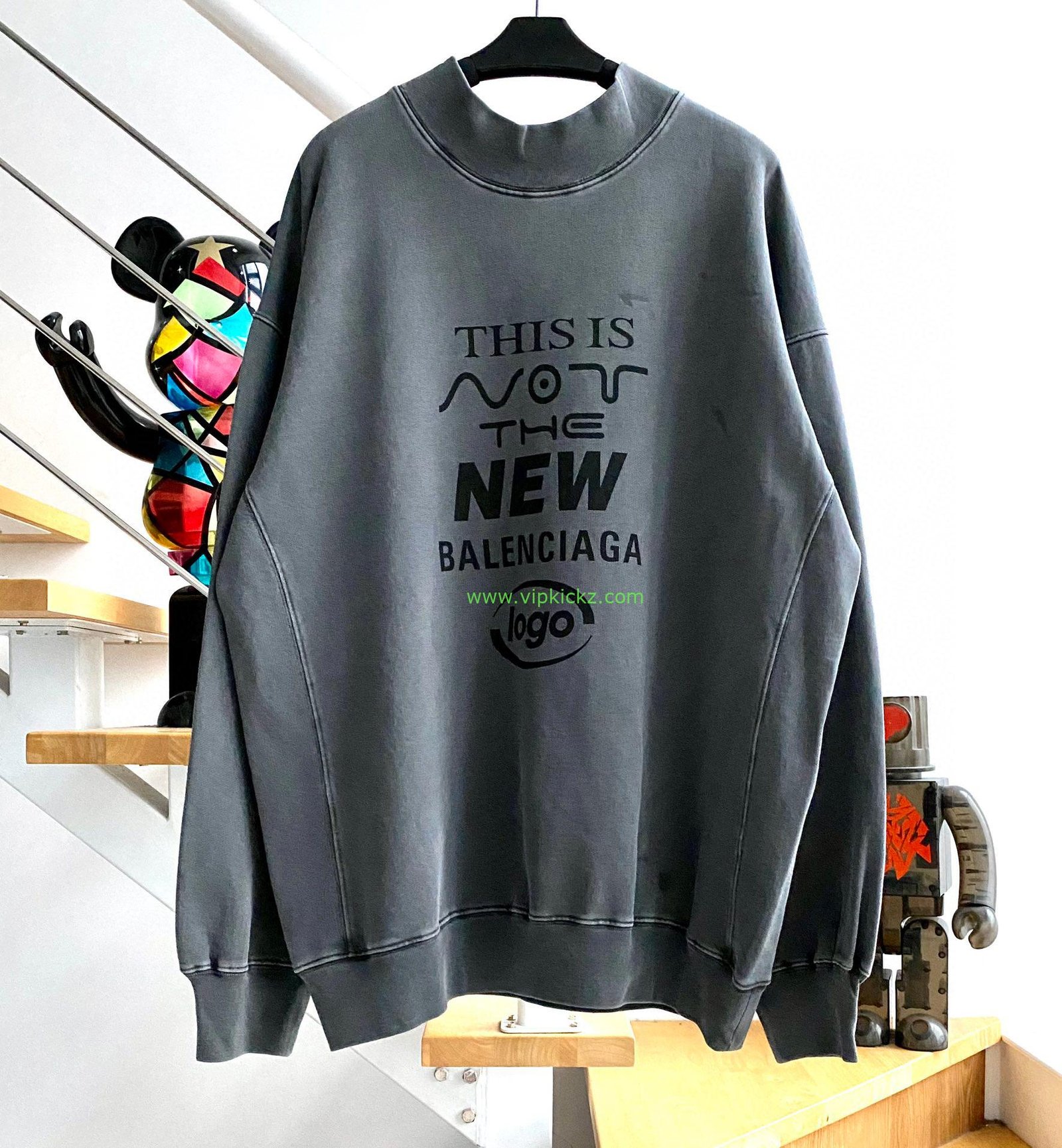 swho1357-1-1.jpg Balenciaga Sweater – SWHO1357 – Bild 1