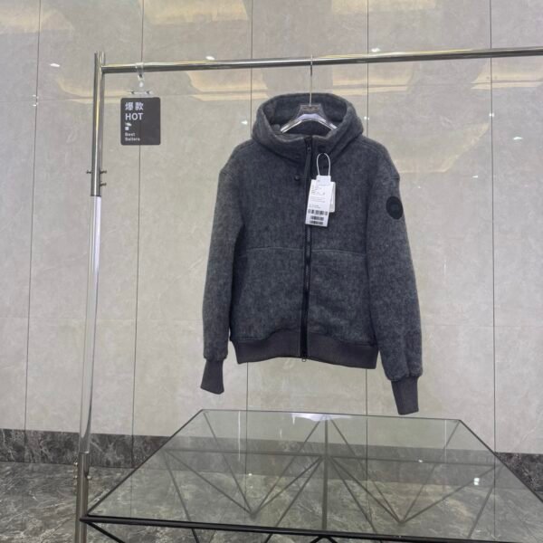 Canada Goose Jacket – TGA-M-D24E5F6BA230