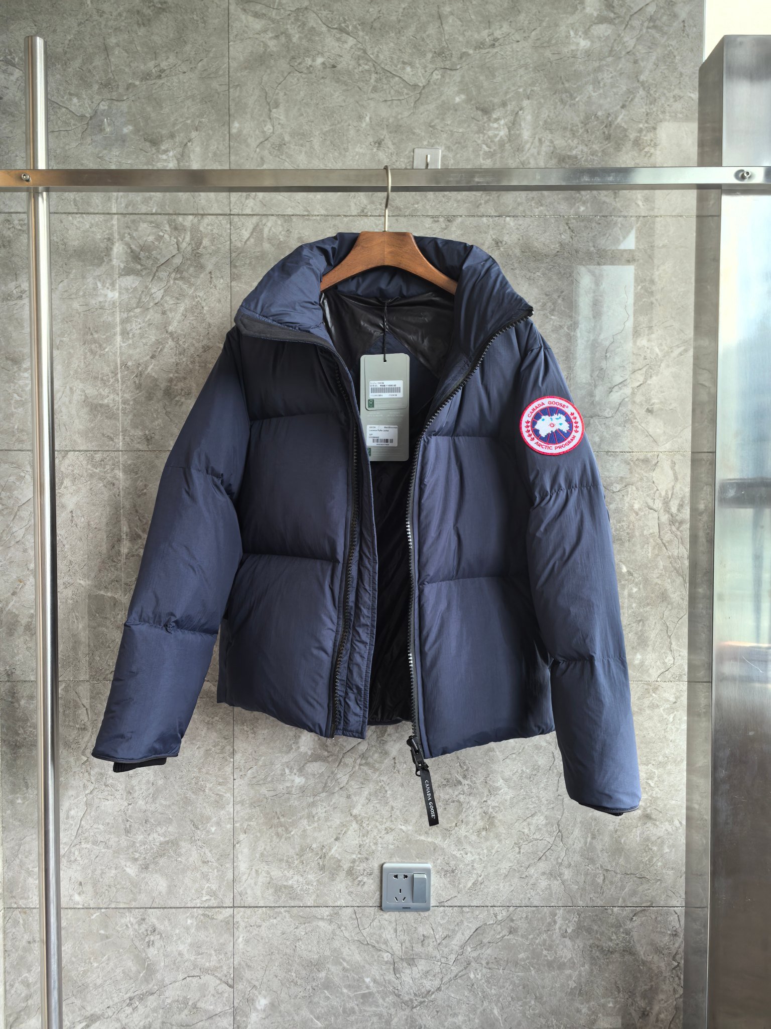 Canada Goose Lawrence Down Jacket – TGA-M-F5D9C5AB03DF Canada Goose Lawrence Down Jacket – TGA-M-F5D9C5AB03DF